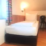 Schwartzwirt Guest house