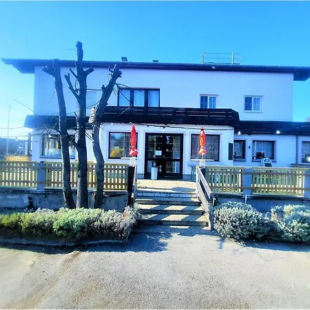 Schwartzwirt Konukevi 3*