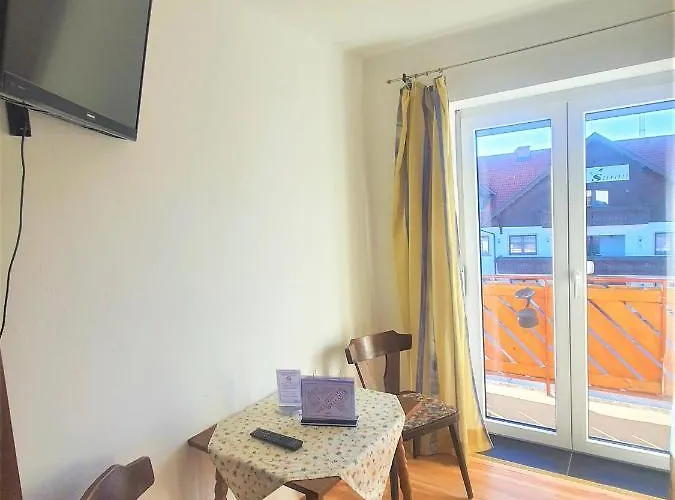 Schwartzwirt Pensjonat Neusiedl am Steinfelde